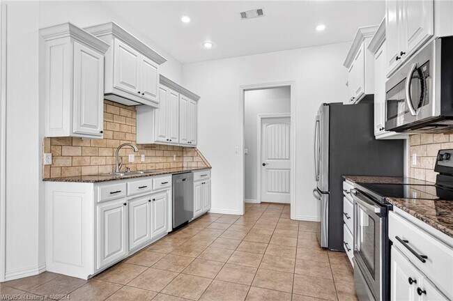 Building Photo - 3725 Colfax Way