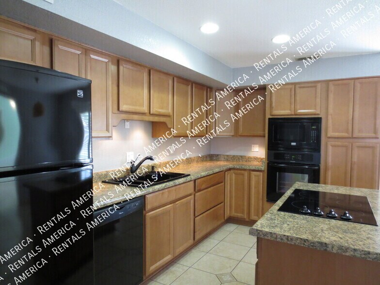 Building Photo - 13410 N 41st Pl