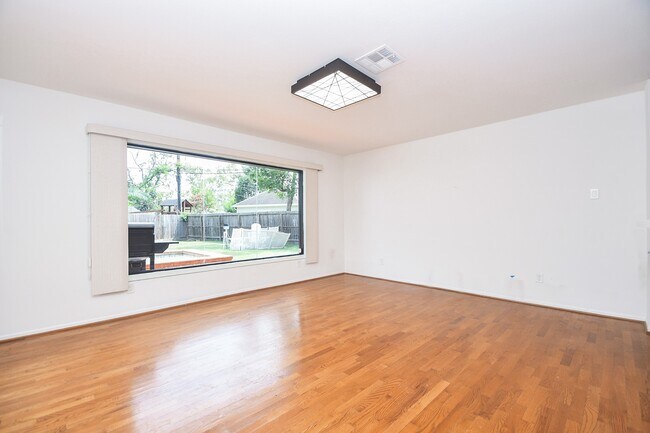 Building Photo - 6602 Housman