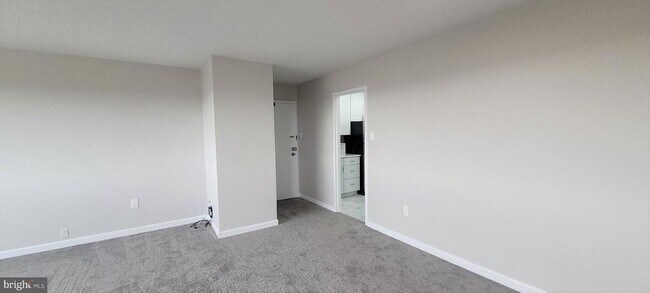 Building Photo - 1021 Arlington Blvd