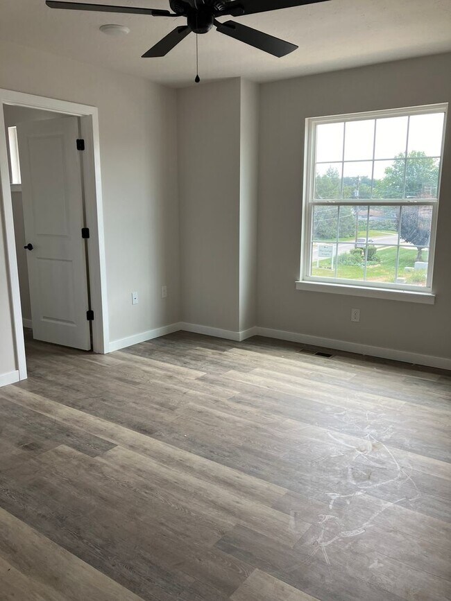 Building Photo - NEW 3 bed/2.5 bath townhome rentals in SPRING GROVE SCHOOL DISTRICT - LEASING SPECIALS