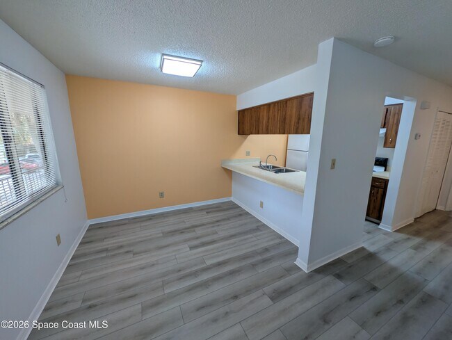 Building Photo - 225 Knox McRae Dr