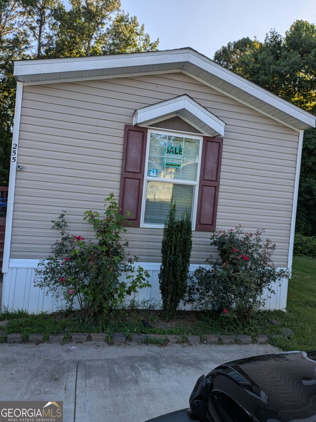 Building Photo - 255 Greenview Cir