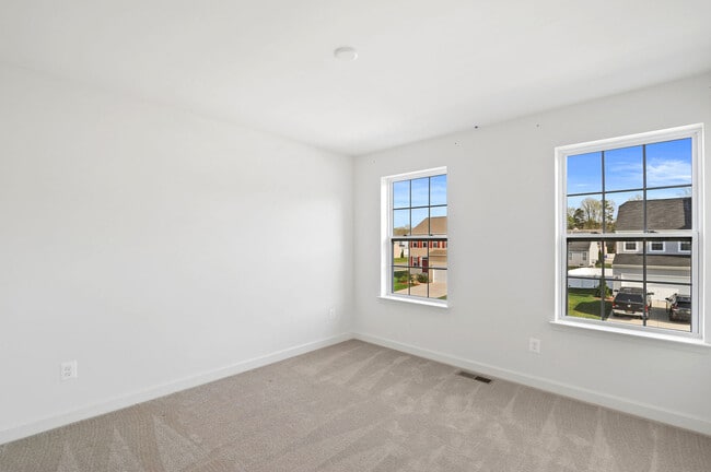 Building Photo - 30 Jeanette Ct