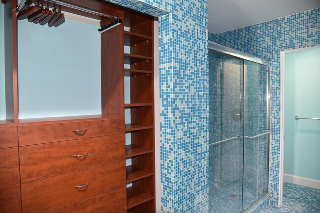 Building Photo - 15315 Loch Isle Dr W