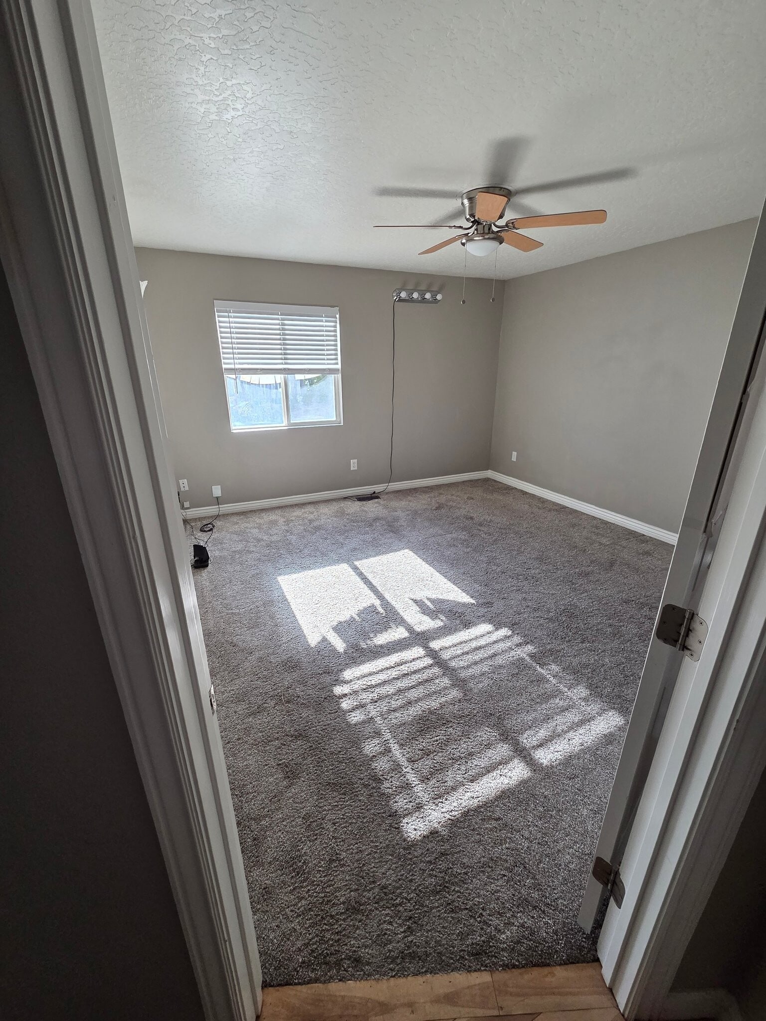 Building Photo - 1609 S Middle Creek Ct