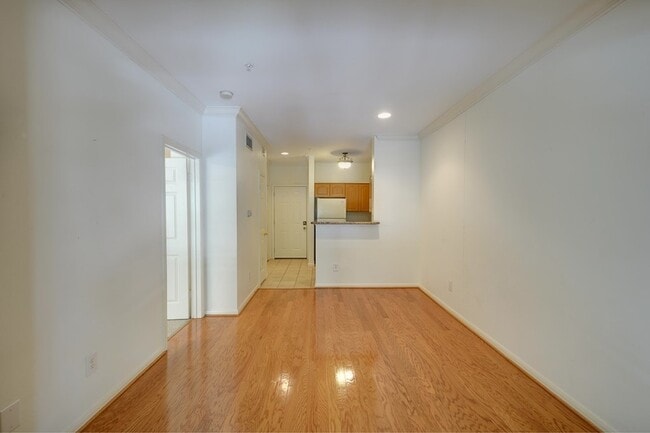 Building Photo - 3231 Allen Pkwy