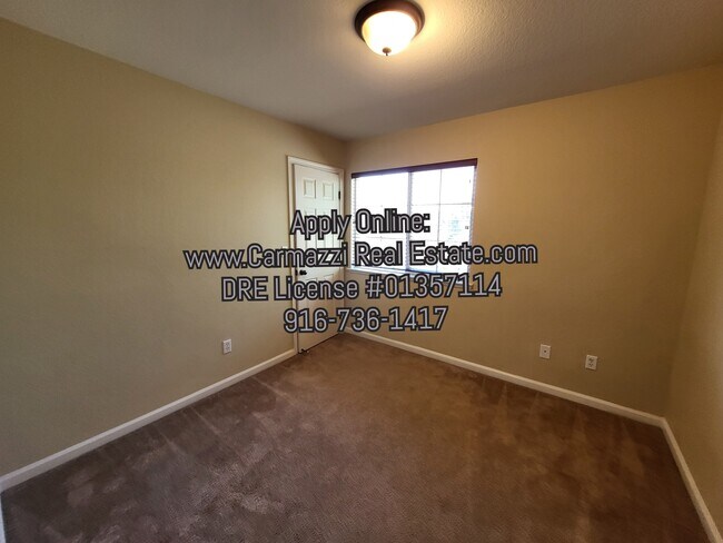 Building Photo - 1626 Loon Lake St
