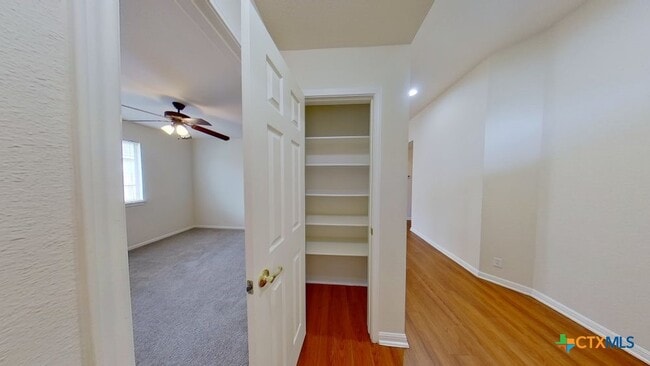 Building Photo - 102 Hersee Ct