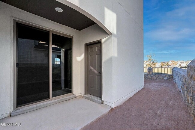 Building Photo - 14717 Pebble Hills Blvd