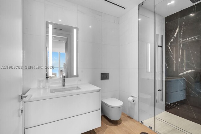 Building Photo - 300 Biscayne Blvd