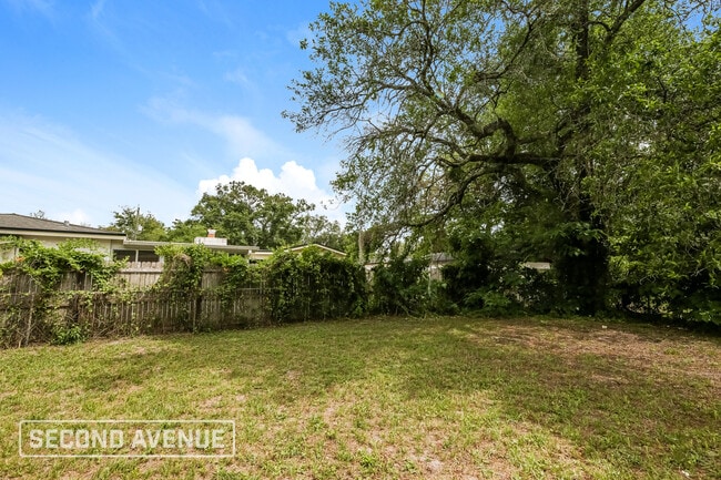 Building Photo - 4926 Tallyho Ave
