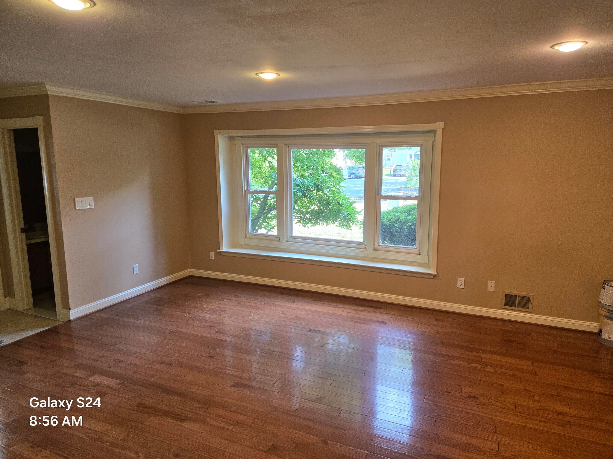 Building Photo - 19 Dallenbach Ln
