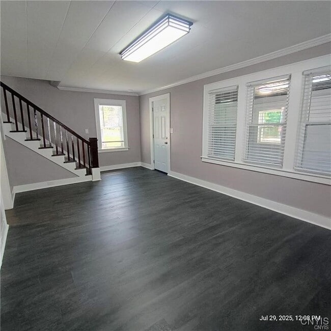 Building Photo - 200 Garden City Dr