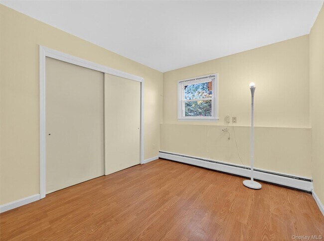 Building Photo - 37 Carnation Dr