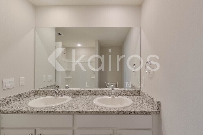 Building Photo - 8681 SW 43rd Ter