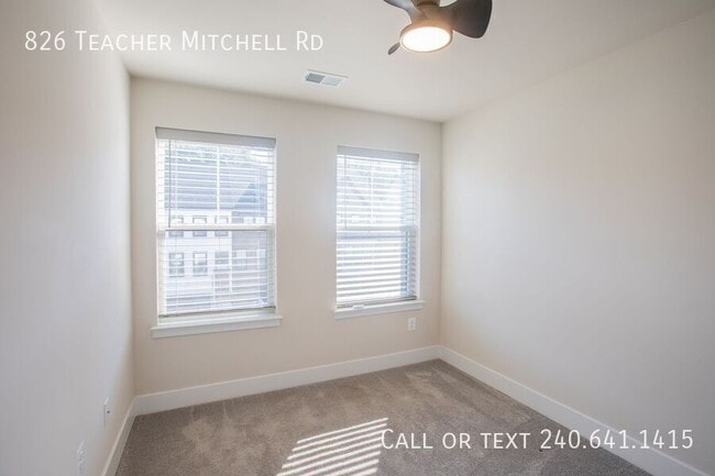 Building Photo - 826 Teacher MItchell Rd