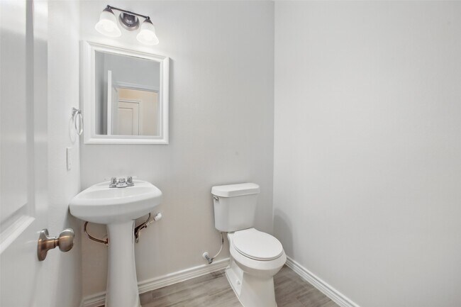 Building Photo - 16884 Kempwood