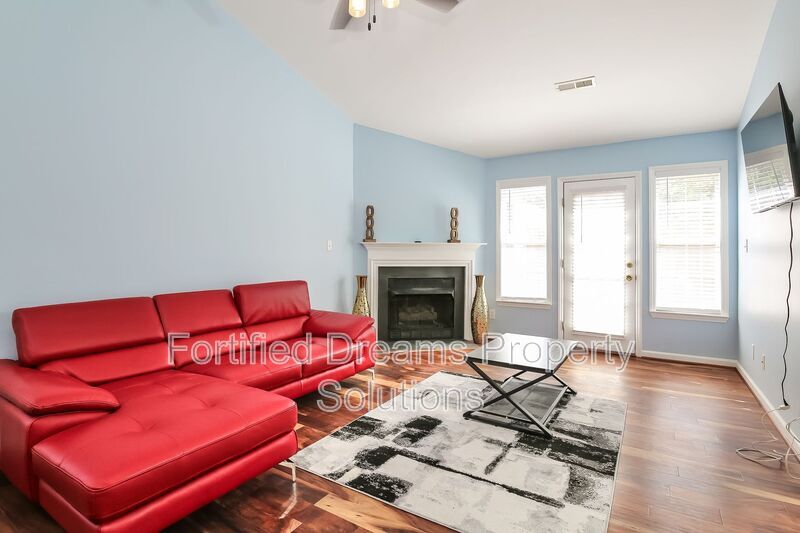 Building Photo - 198 Wesley Harris Cir