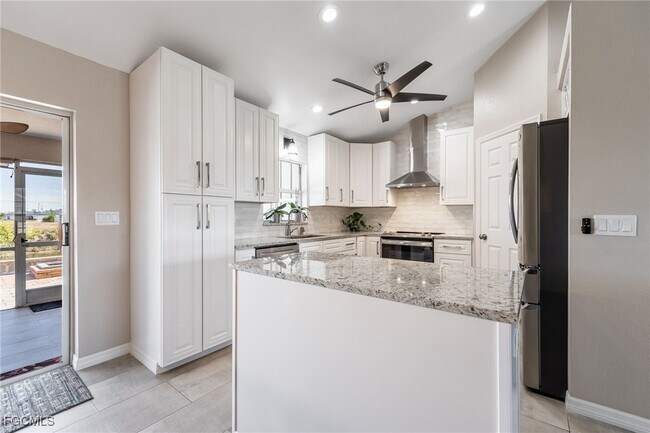 Building Photo - 1805 NW 7th Ave