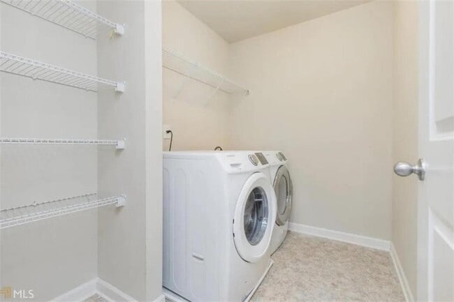 Building Photo - 3369 Castleberry Village Cir