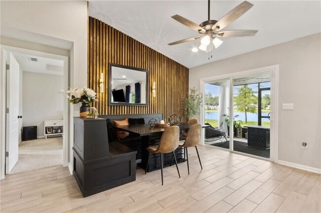 Building Photo - 300 Chinquapin Dr