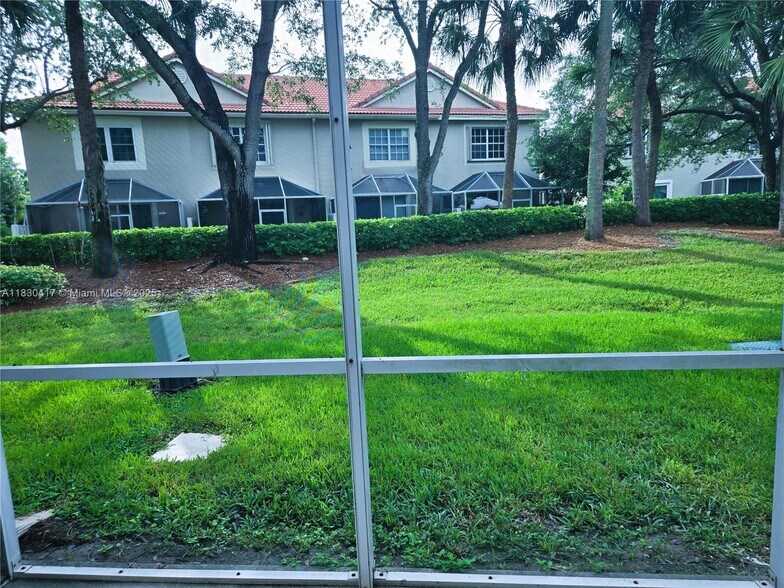 Building Photo - 1210 Sorrento Dr