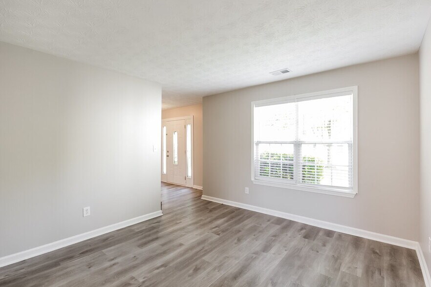 Building Photo - 2599 Field Spring Dr