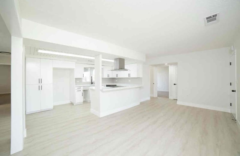 Building Photo - 841 N Fine Ave