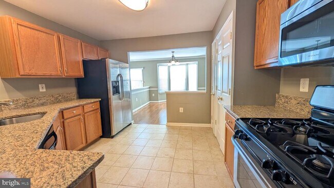 Building Photo - 424 Lilac Terrace NE