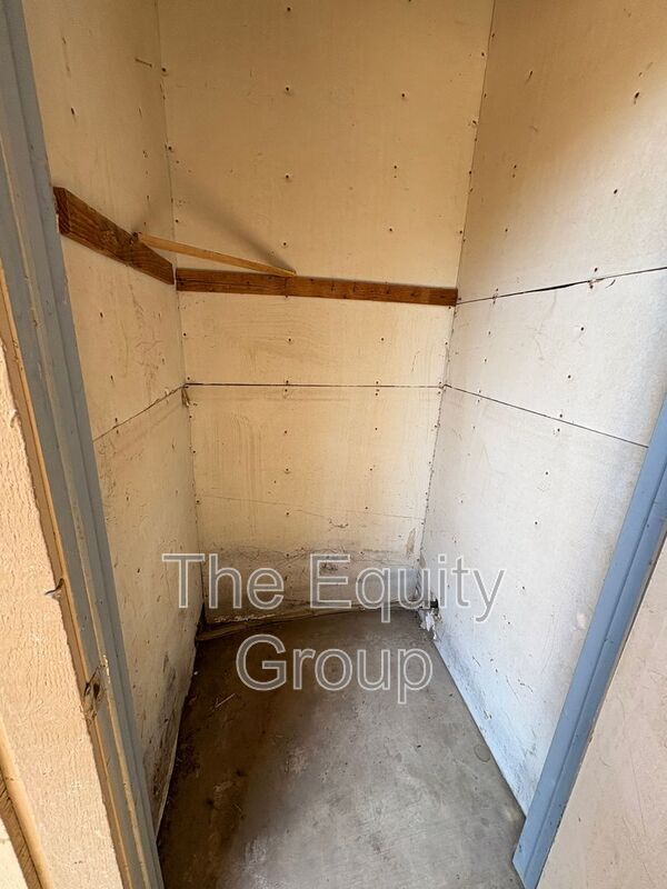 Building Photo - 4805 W Iris Ave