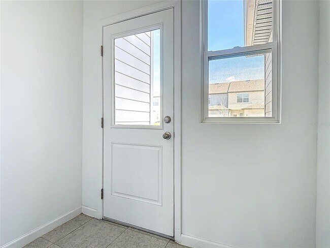 Building Photo - 373 Grand Pne Ln