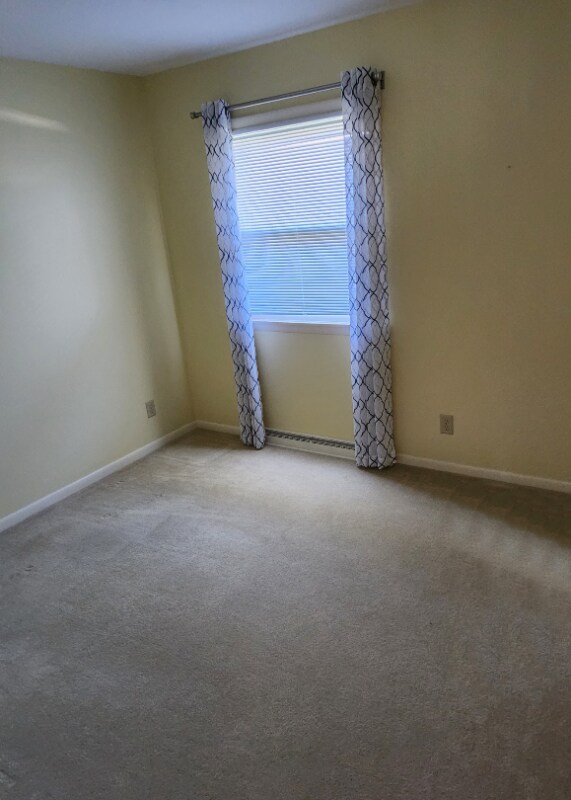 Building Photo - 5354 Woodfield Ave