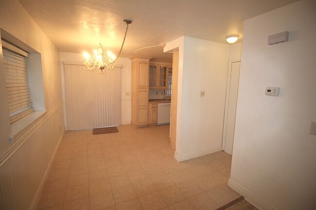 Building Photo - 2 Bed 2 Bath Townhome Condo in Spring Gard...