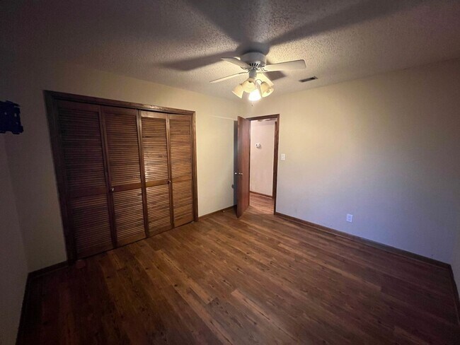 Building Photo - Pensacola - Windermere - 3 Bedroom, 2 Bath...
