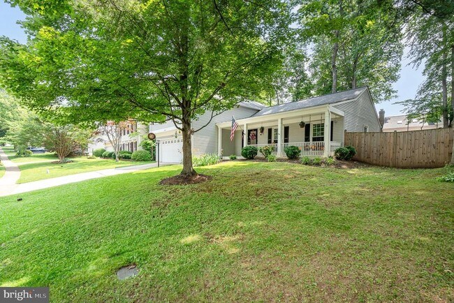 Building Photo - 15425 Beachview Dr