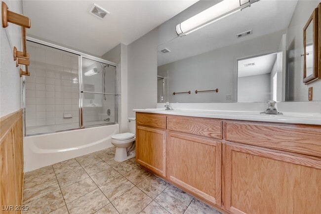 Building Photo - 7237 Twin Maples Ct
