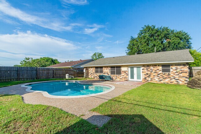Building Photo - 4210 Cork Ln