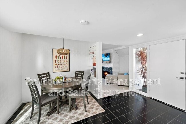 Building Photo - FRONT UNIT-1707 W BALBOA