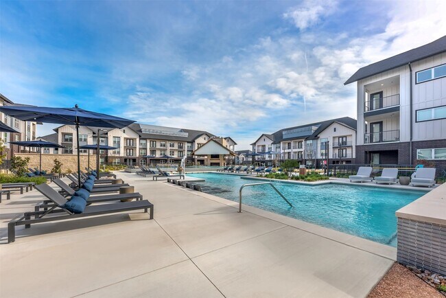 Building Photo - 2908 E Howard Ln