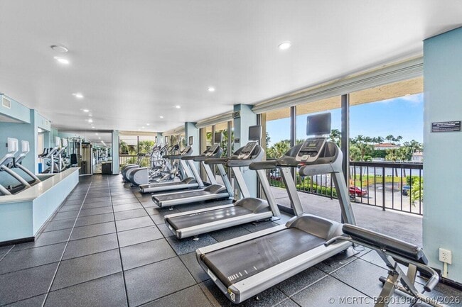 Building Photo - 4740 S Ocean Blvd