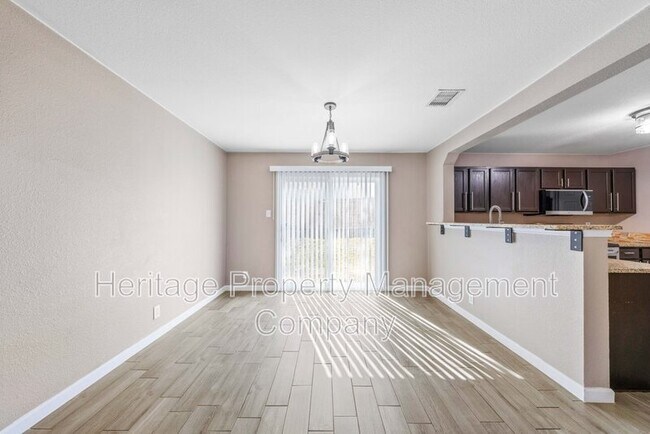 Building Photo - 219 Coriander Bend