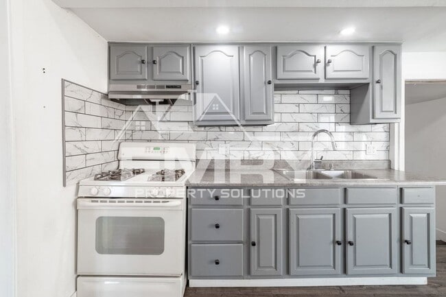 Building Photo - 11900 Firestone Blvd