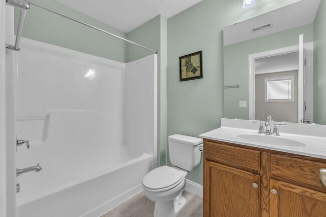Building Photo - 3 Bedroom Home in Austin Creek! 2 Car Gara...