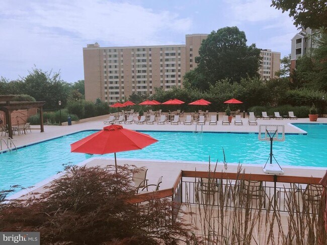 Building Photo - 5500 Holmes Run Pkwy