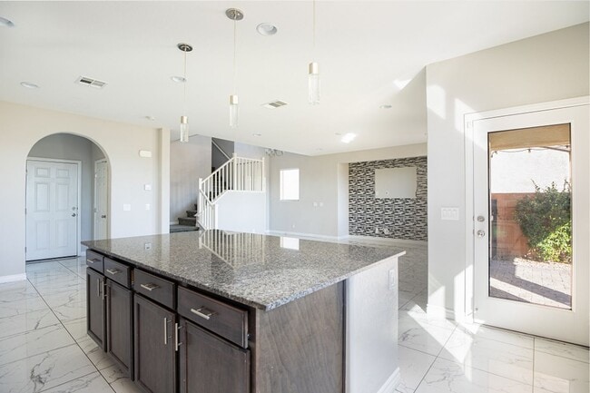 Building Photo - 6856 Pivot Point St