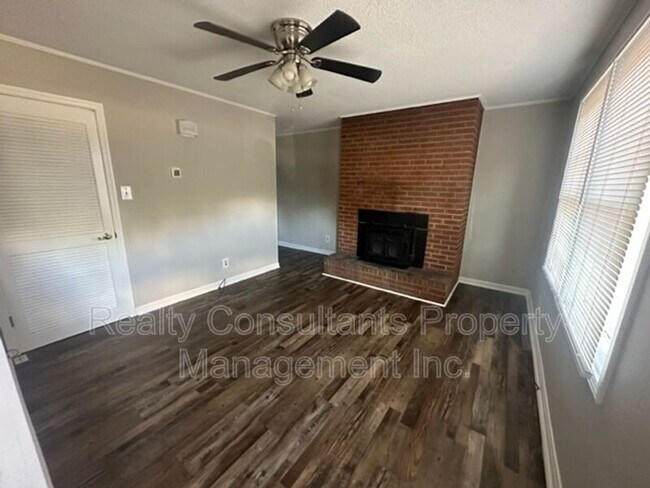 Building Photo - 1156 Smith Rd