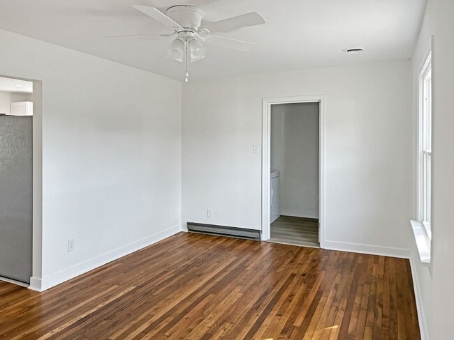 Building Photo - Adorable, Newly Remodeled Home in Henrico