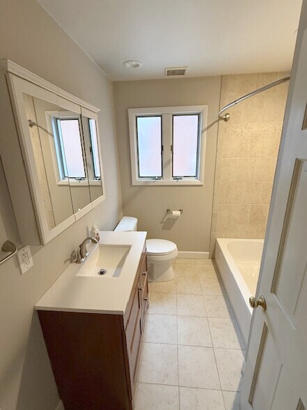 Building Photo - 22835 Buckingham St