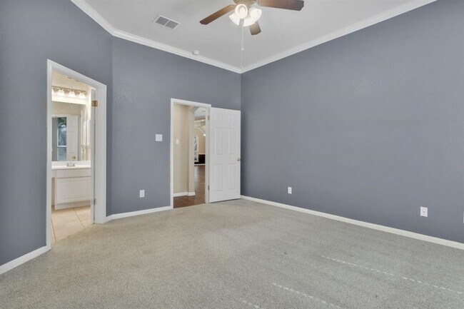 Building Photo - 6205 Clarion Dr